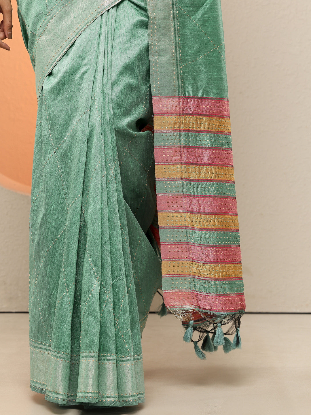 Green Embellished Silk Blend Sarees With Unstitched Blouse Piece