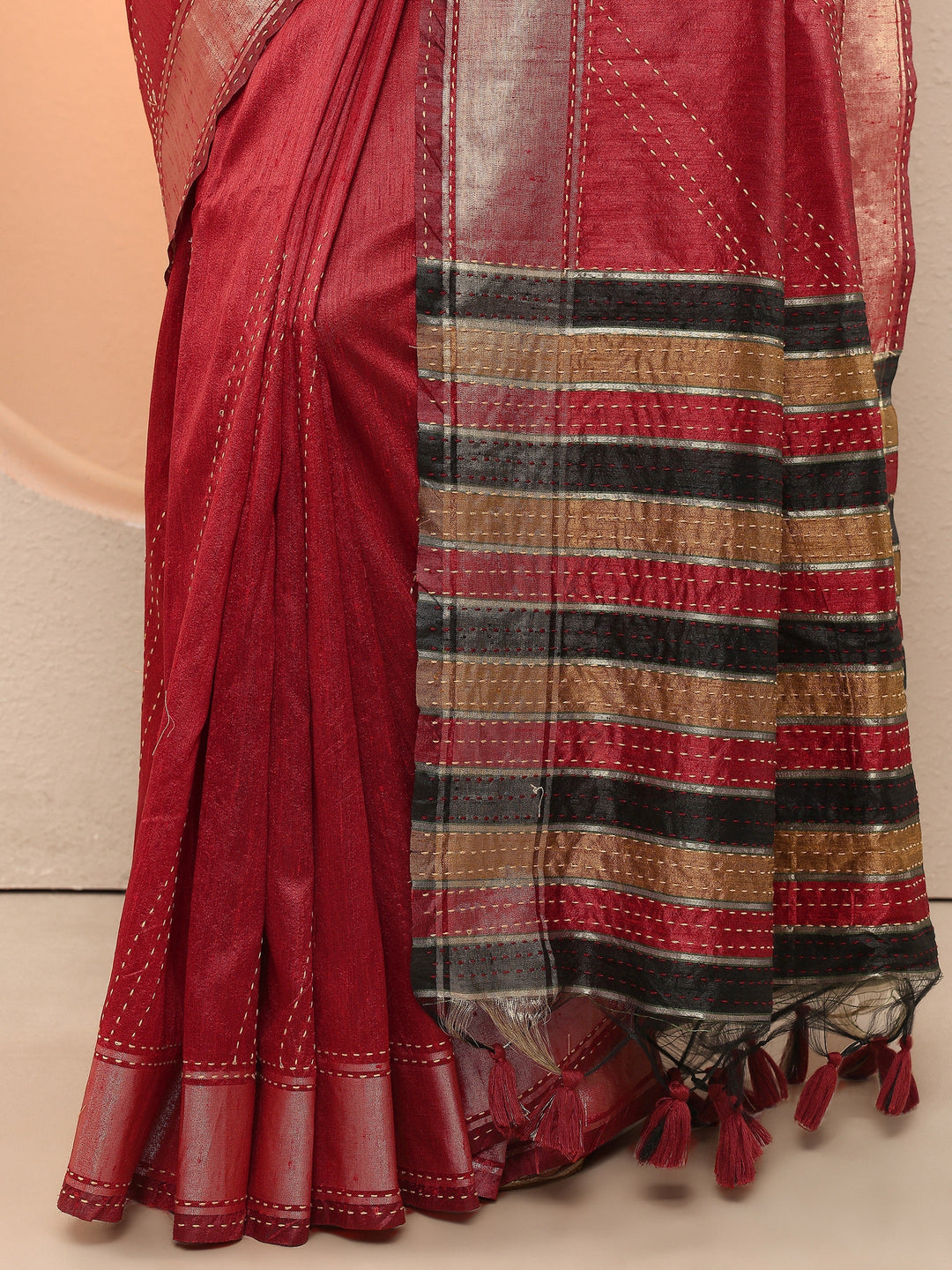 Red Embellished Silk Blend Sarees With Unstitched Blouse Piece