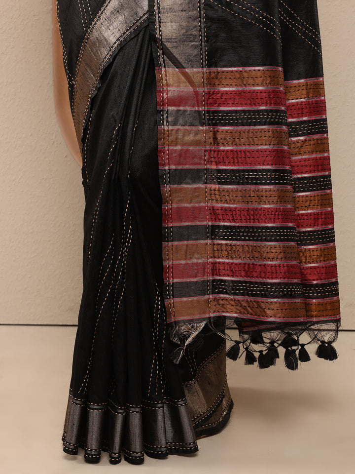 Black Embellished Silk Blend Saree With Unstitched Blouse Piece