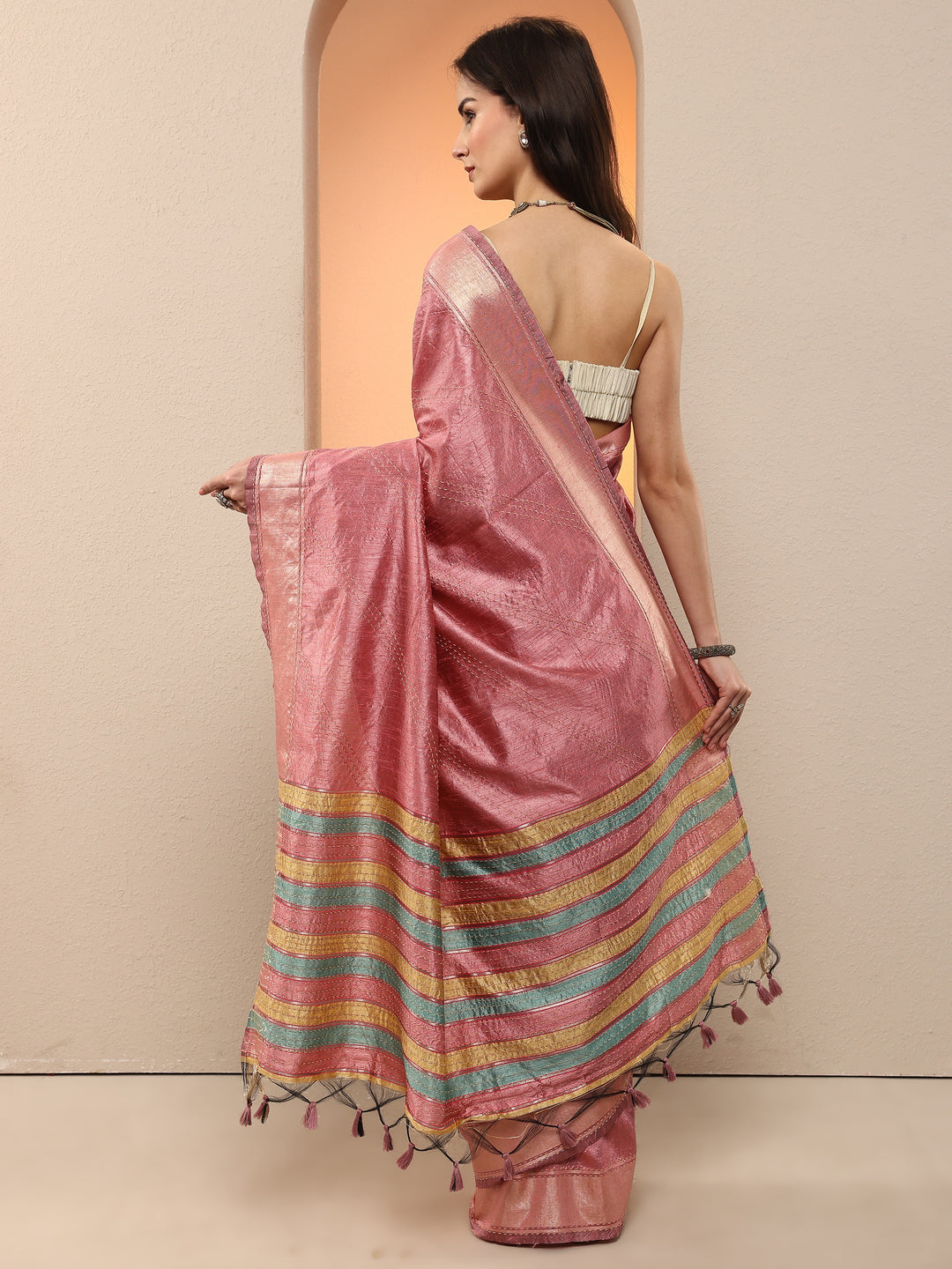 Pink Embellished Silk Blend Saree With Unstitched Blouse Piece