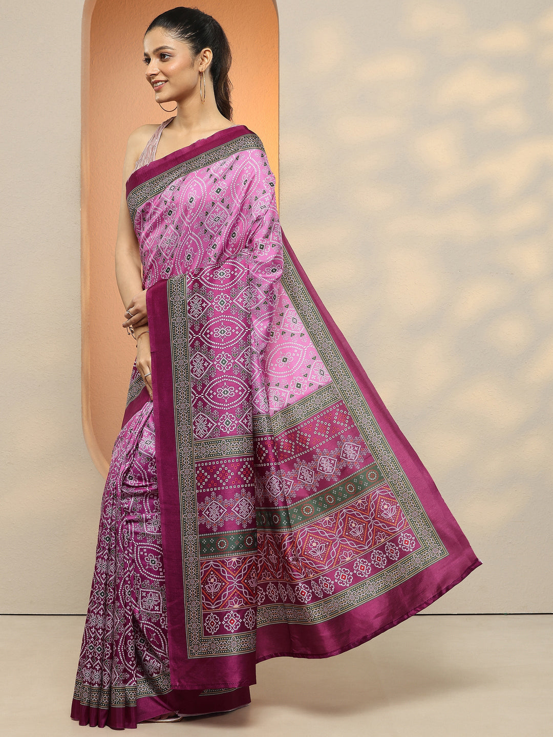 Pink Bandhani Printed Silk Blend Saree With Unstitched Blouse Piece