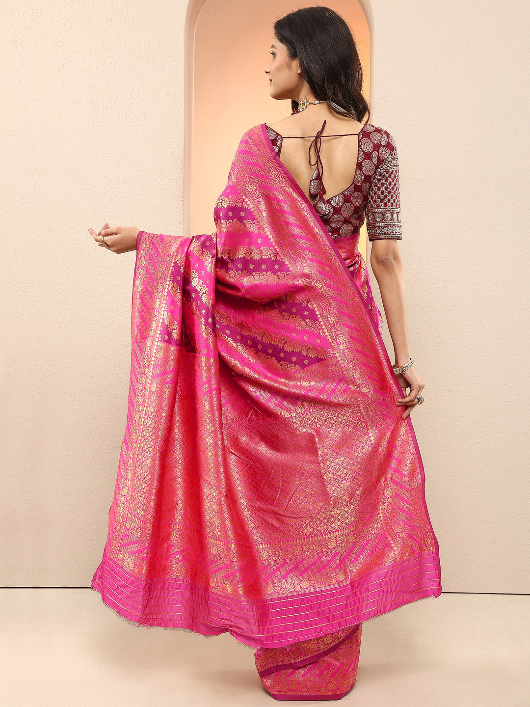 Pink Woven Design Silk Blend Sarees With Unstitched Blouse Piece