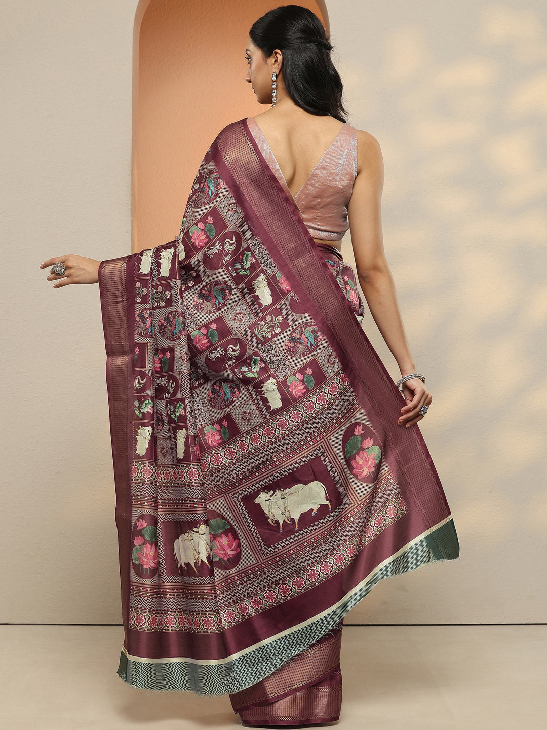 Brown Printed Silk Blend Saree With Unstitched Blouse Piece
