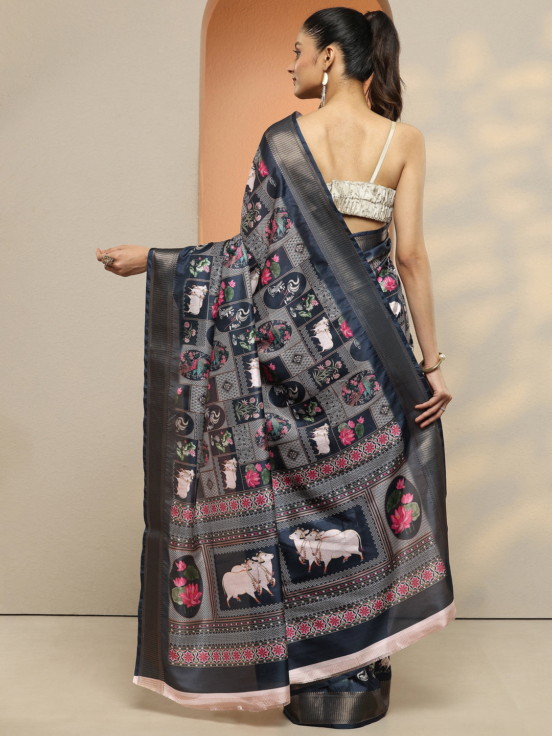 Navy Blue Printed Silk Blend Saree With Unstitched Blouse Piece