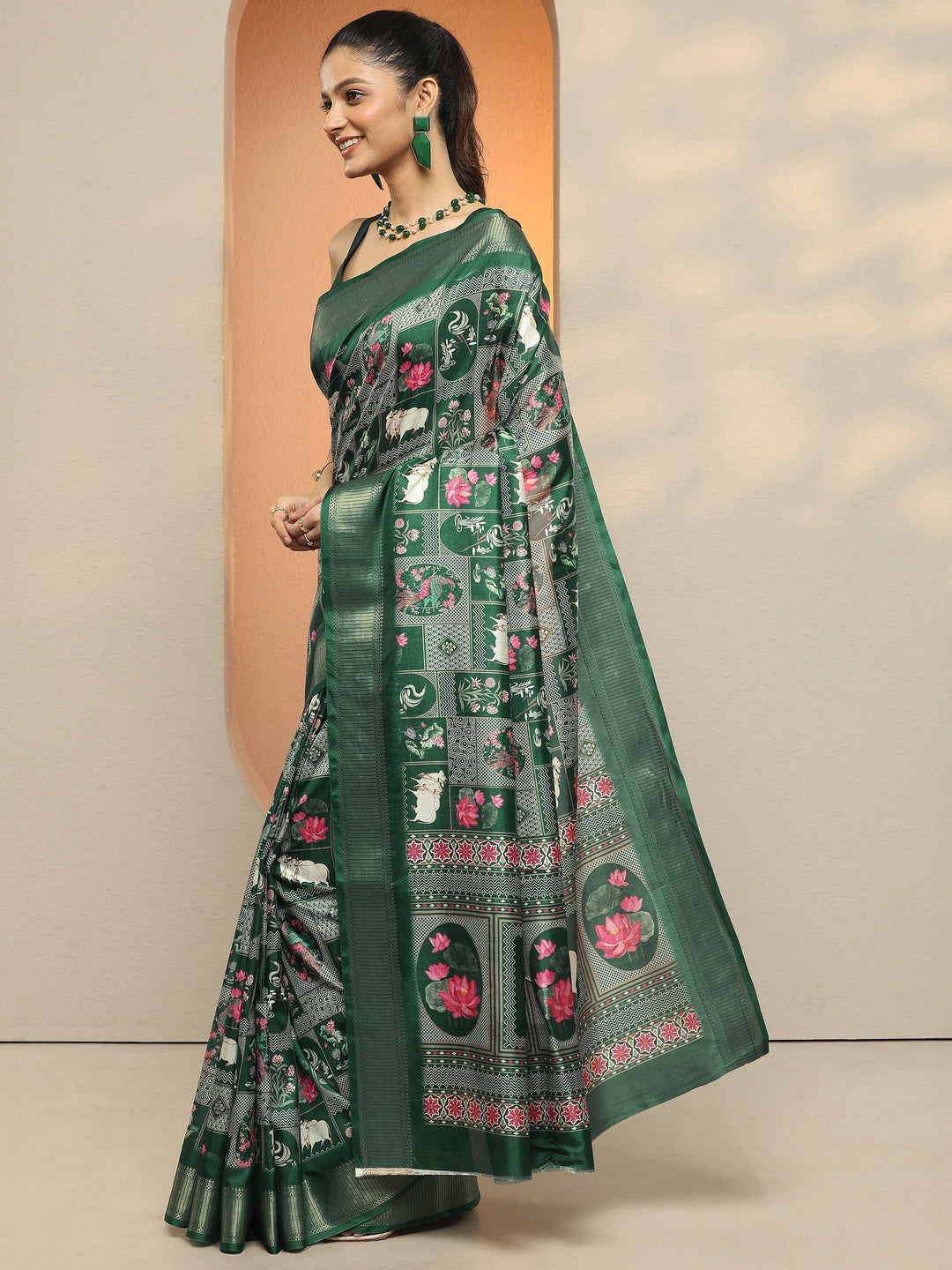 Green Printed Silk Blend Saree With Unstitched Blouse Piece