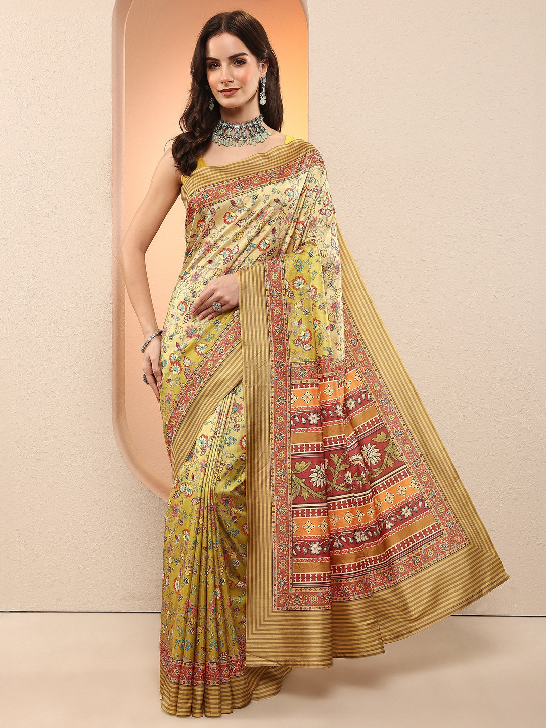 Green Printed Silk Blend Sarees With Unstitched Blouse Piece