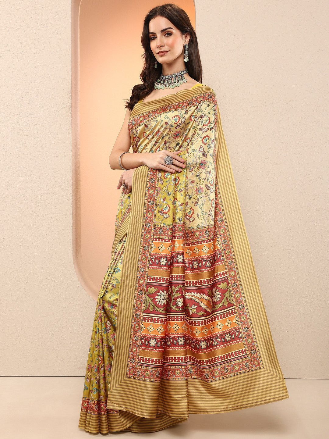 Green Printed Silk Blend Sarees With Unstitched Blouse Piece