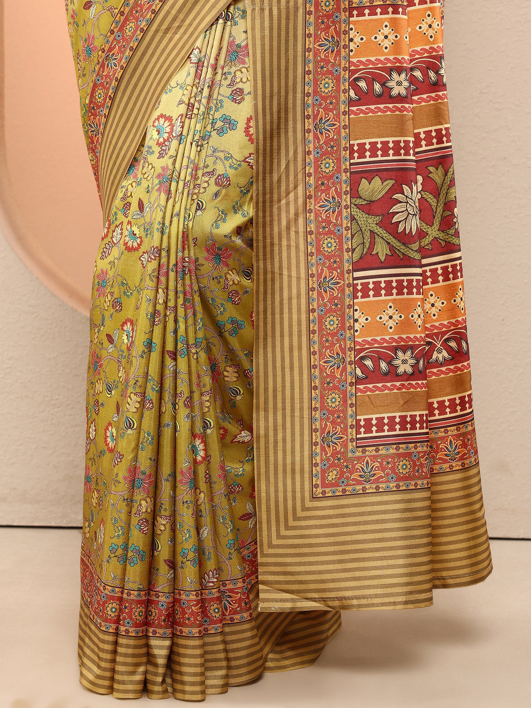 Green Printed Silk Blend Sarees With Unstitched Blouse Piece
