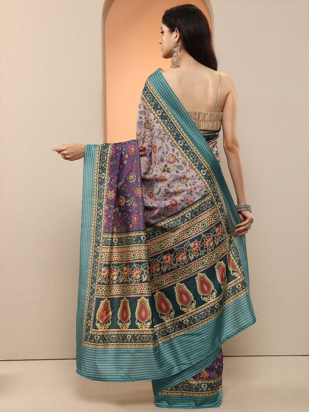 Purple Printed Silk Blend Saree With Unstitched Blouse Piece