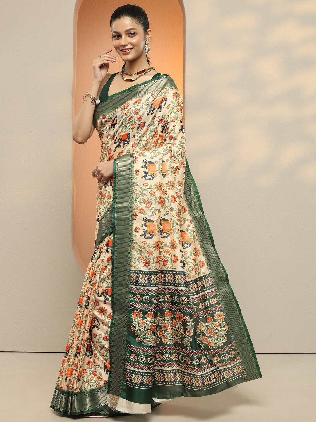 Beige Printed Silk Blend Saree With Unstitched Blouse Piece