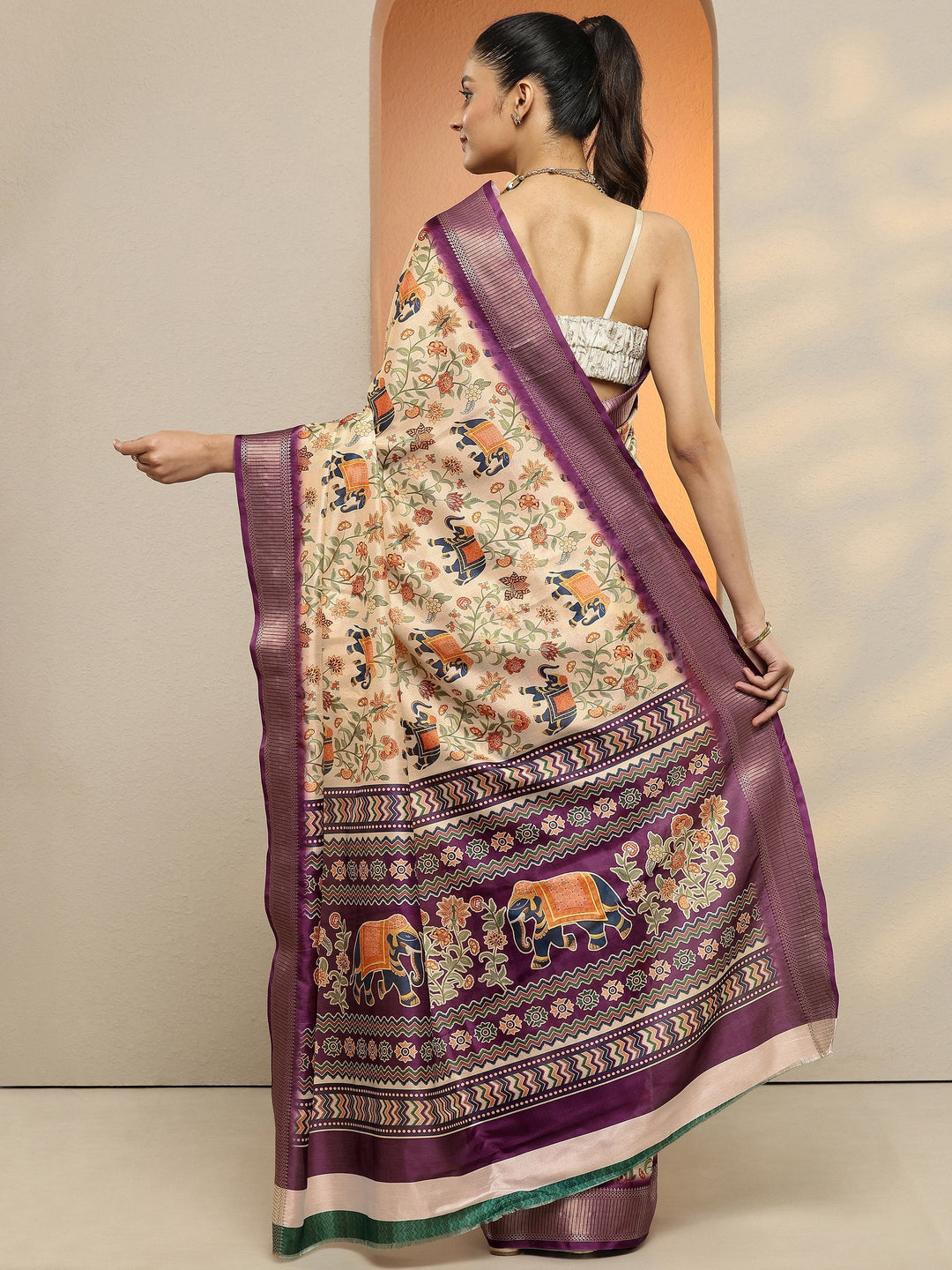 Beige Printed Silk Blend Saree With Unstitched Blouse Piece