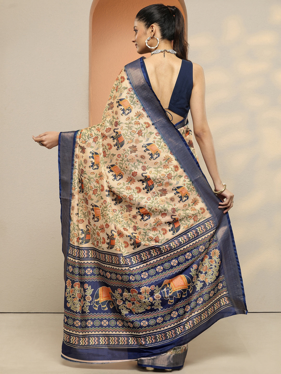 Beige Printed Silk Blend Saree With Unstitched Blouse Piece