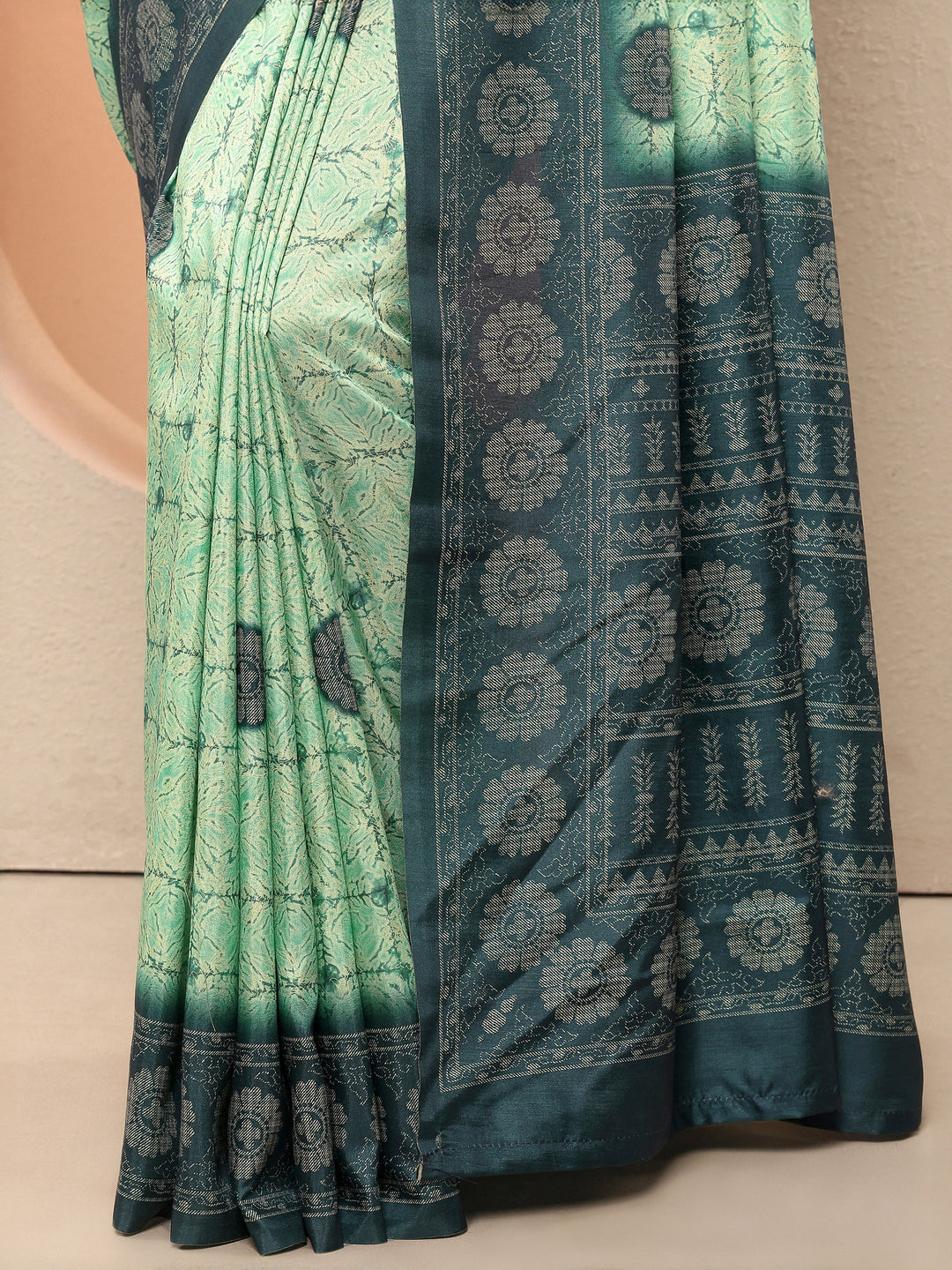 Green Printed Silk Blend Sarees With Unstitched Blouse Piece