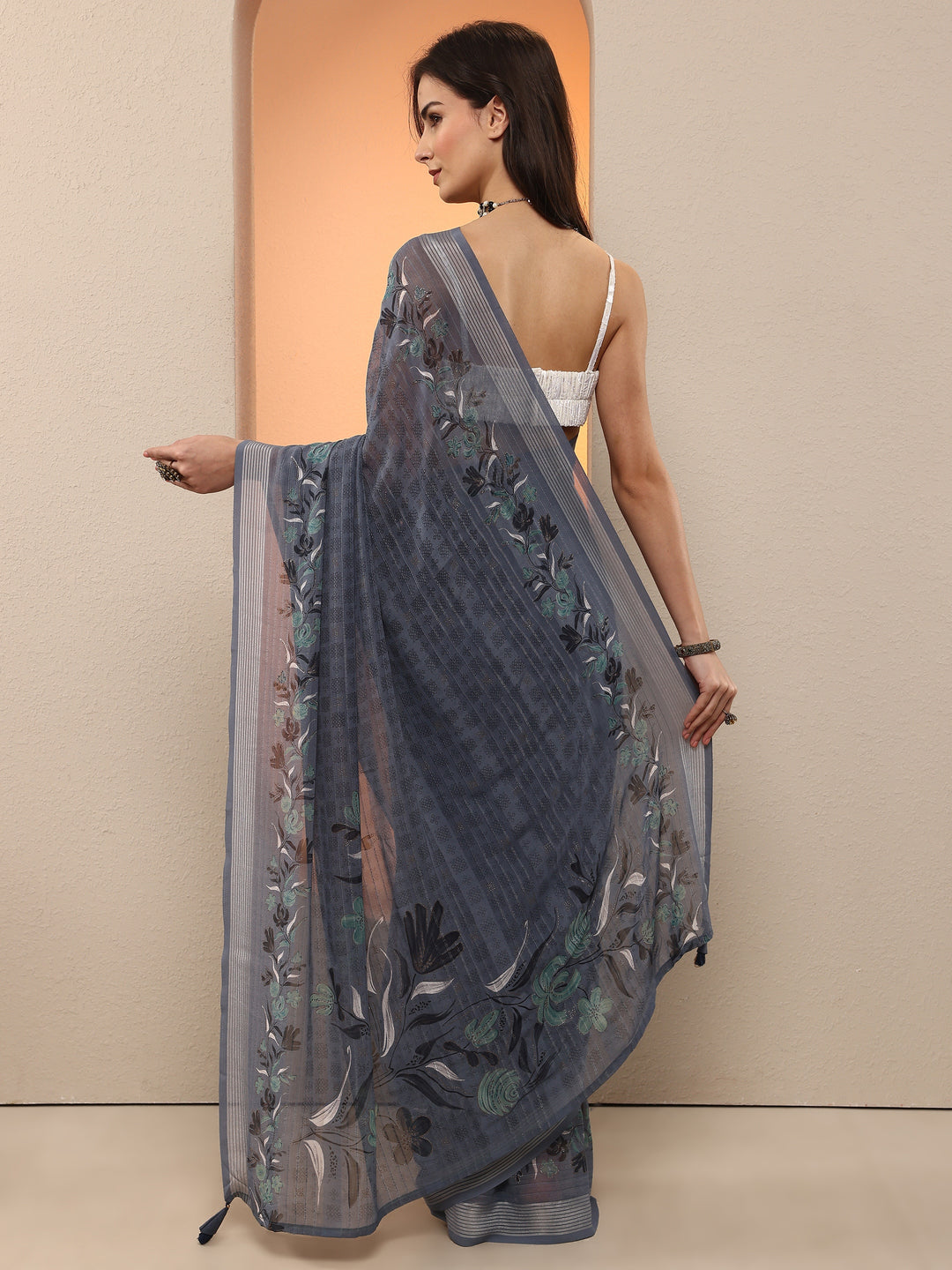 Grey Printed Georgette Saree With Unstitched Blouse Piece