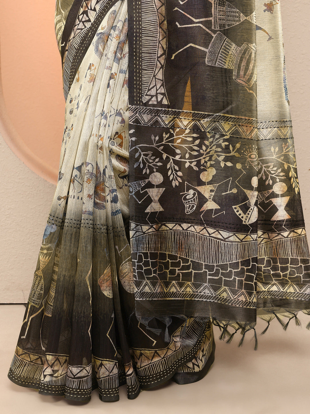 Green Tribal Printed Sarees With Unstitched Blouse Piece