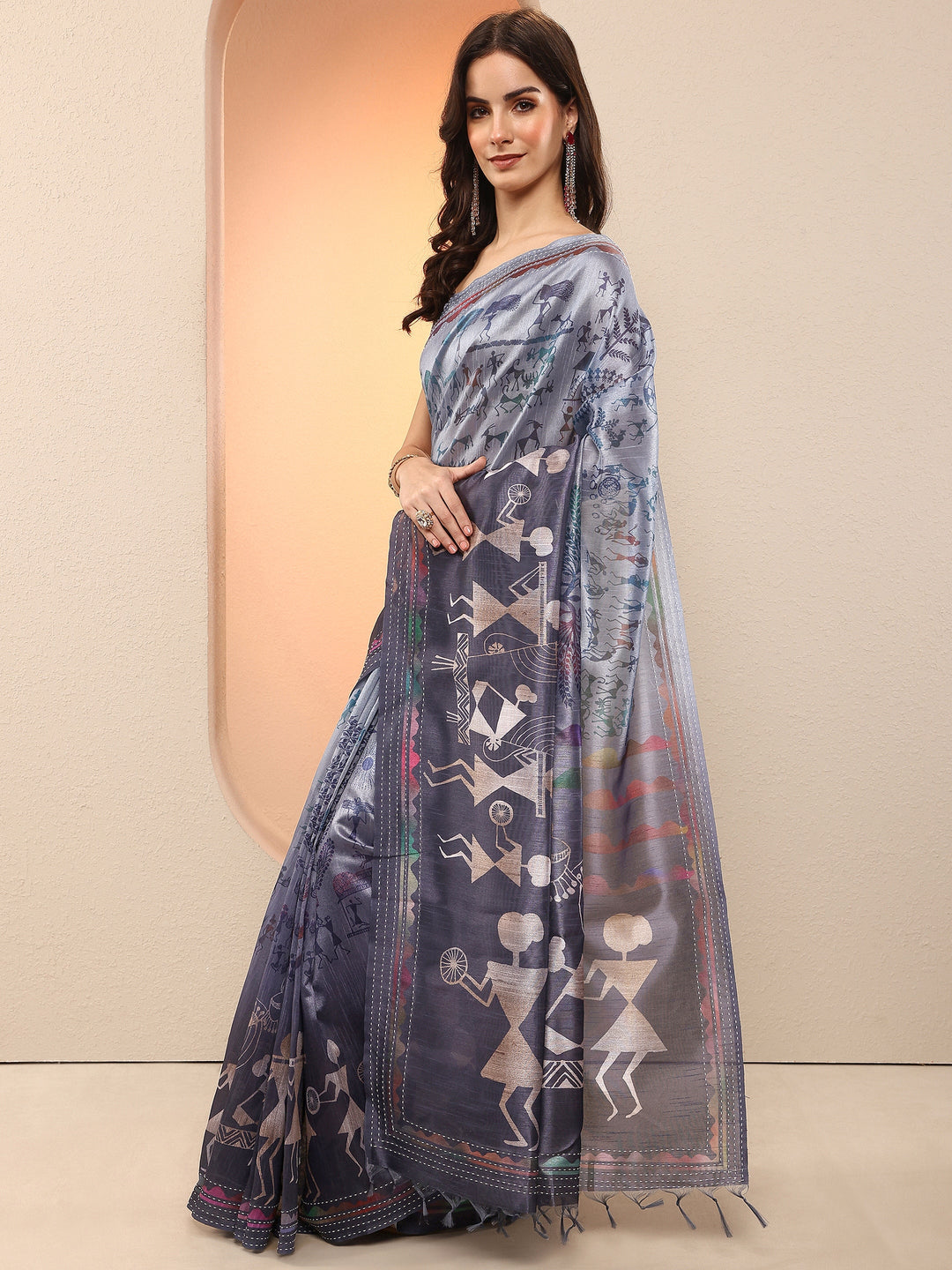 Grey Tribal Printed Sarees With Unstitched Blouse Piece