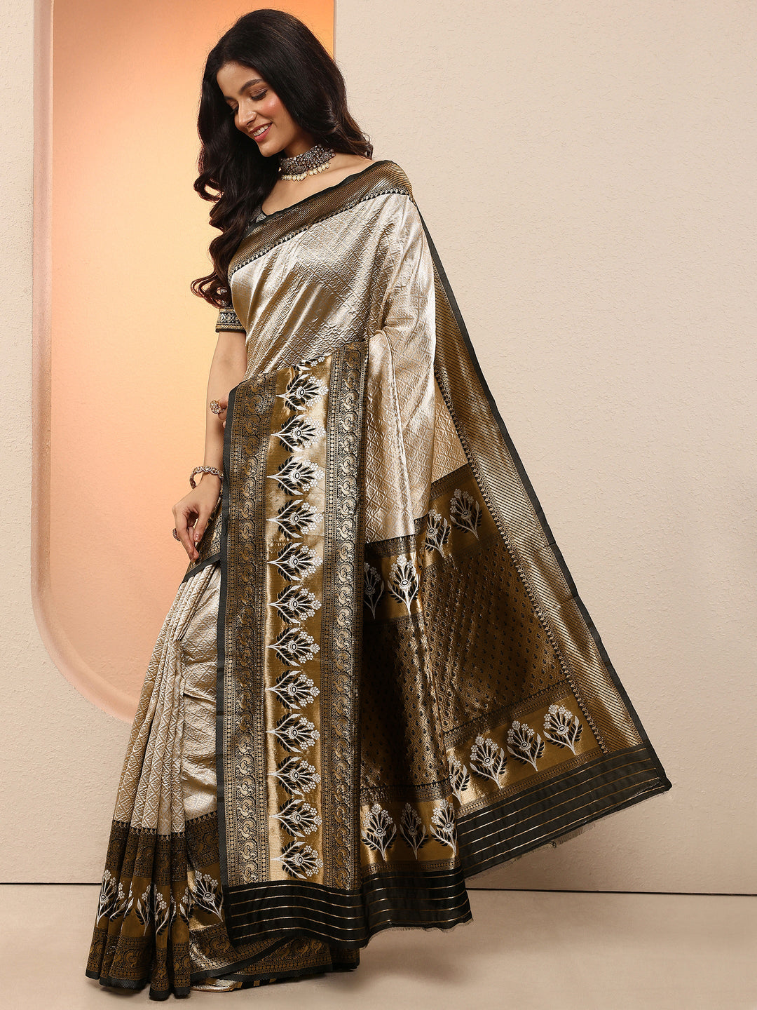 Grey Woven Design Silk Blend Sarees With Unstitched Blouse Piece