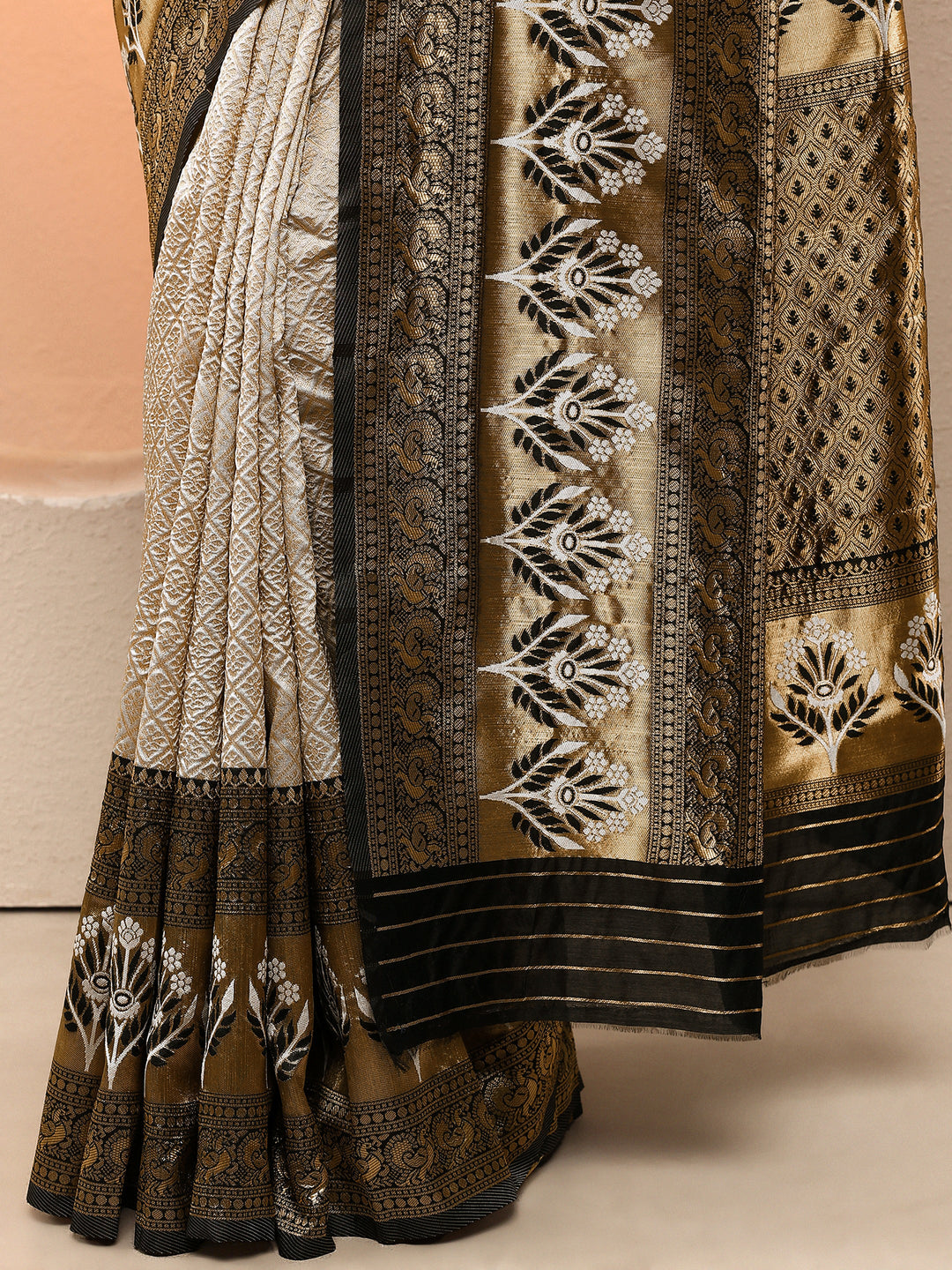 Grey Woven Design Silk Blend Sarees With Unstitched Blouse Piece
