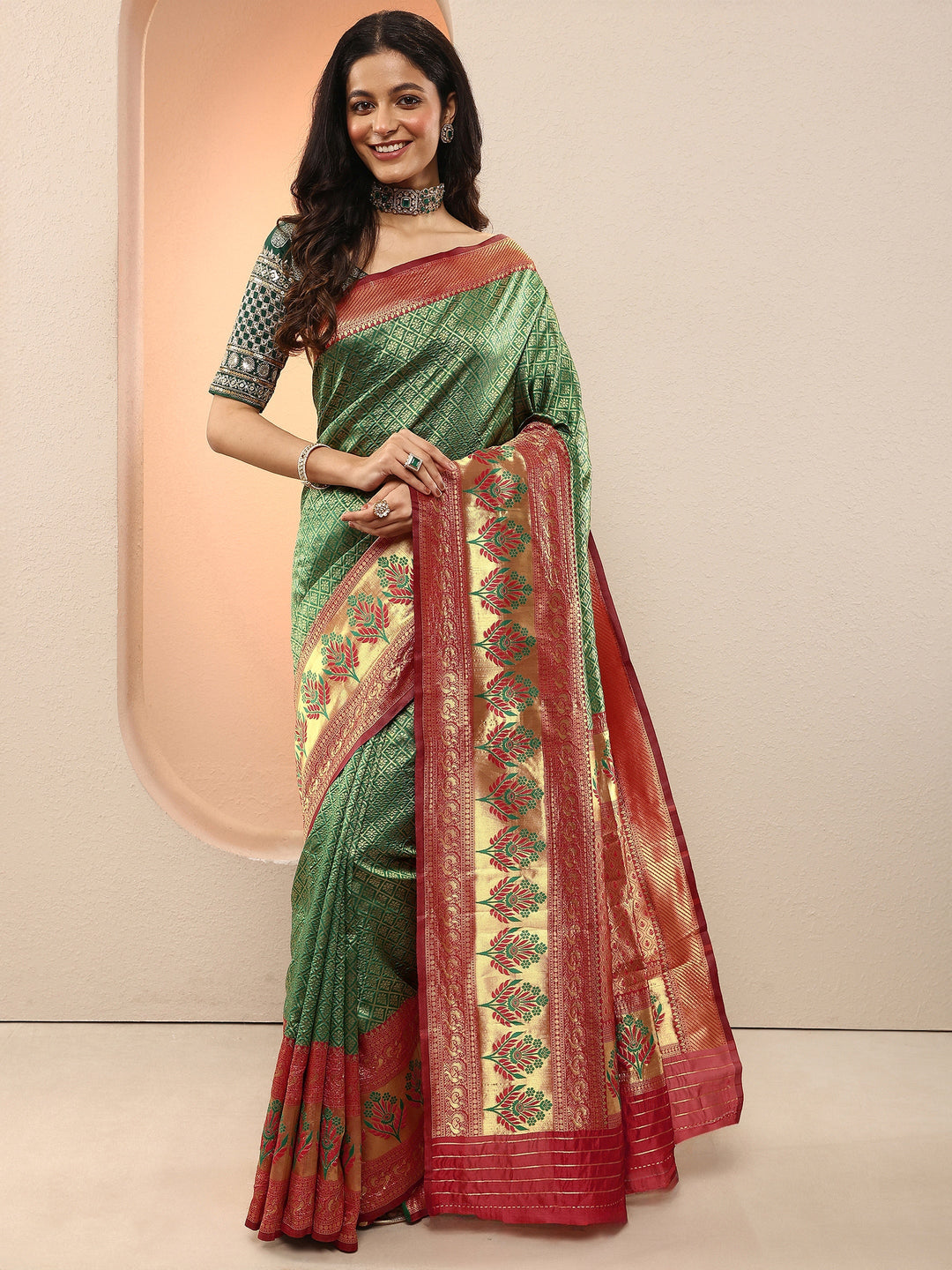 Green Woven Design Silk Blend Sarees With Unstitched Blouse Piece