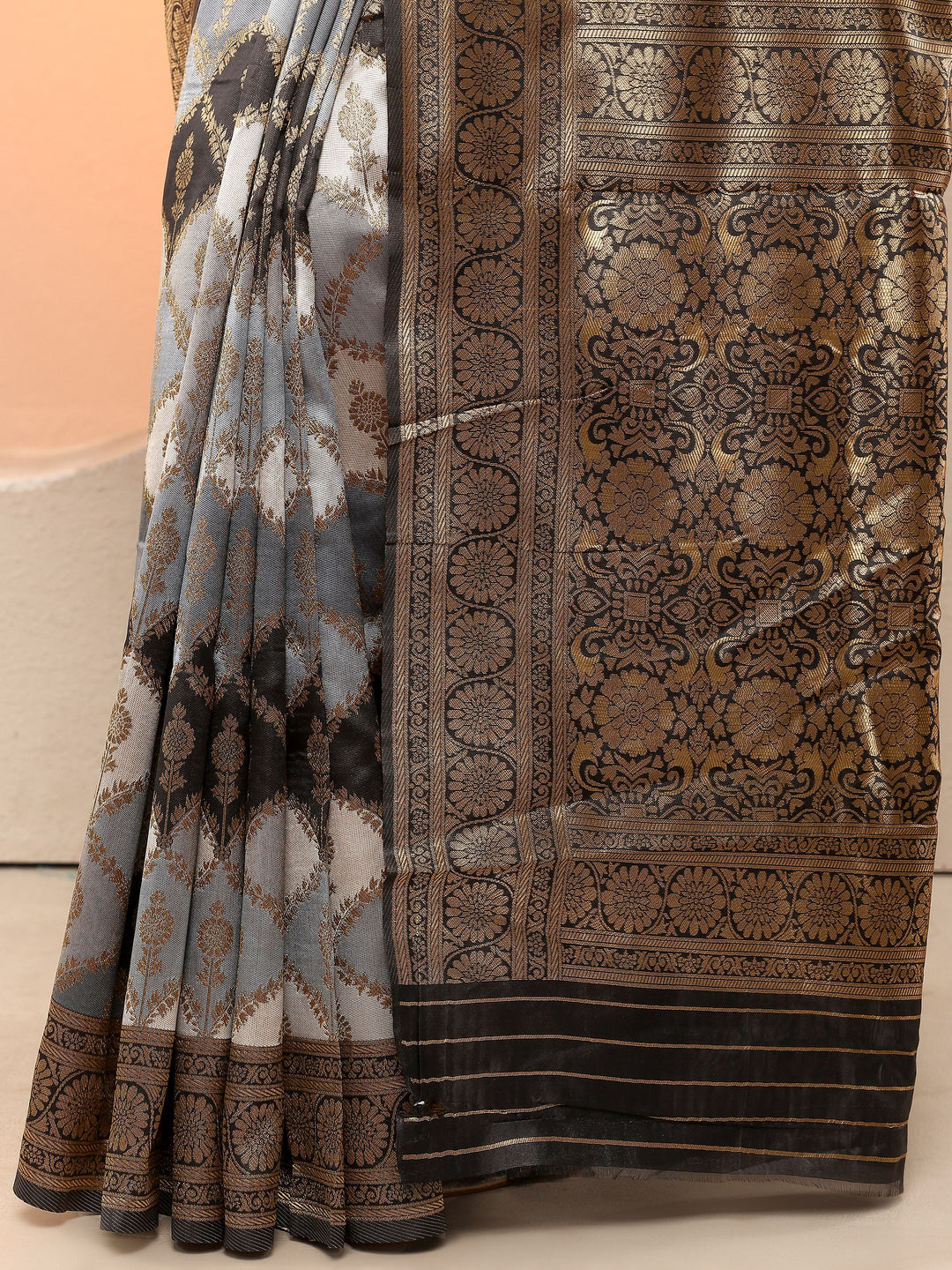 Grey Woven Design Silk Blend Sarees With Unstitched Blouse Piece