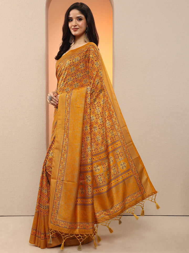 Mustard Printed Silk Blend Saree With Unstitched Blouse Piece