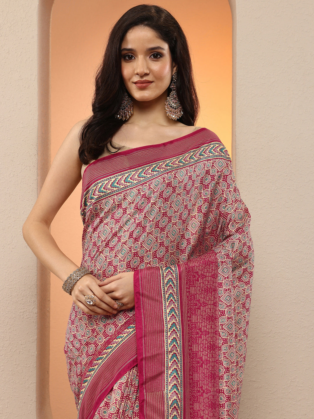 Pink Printed Silk Blend Saree With Unstitched Blouse Piece