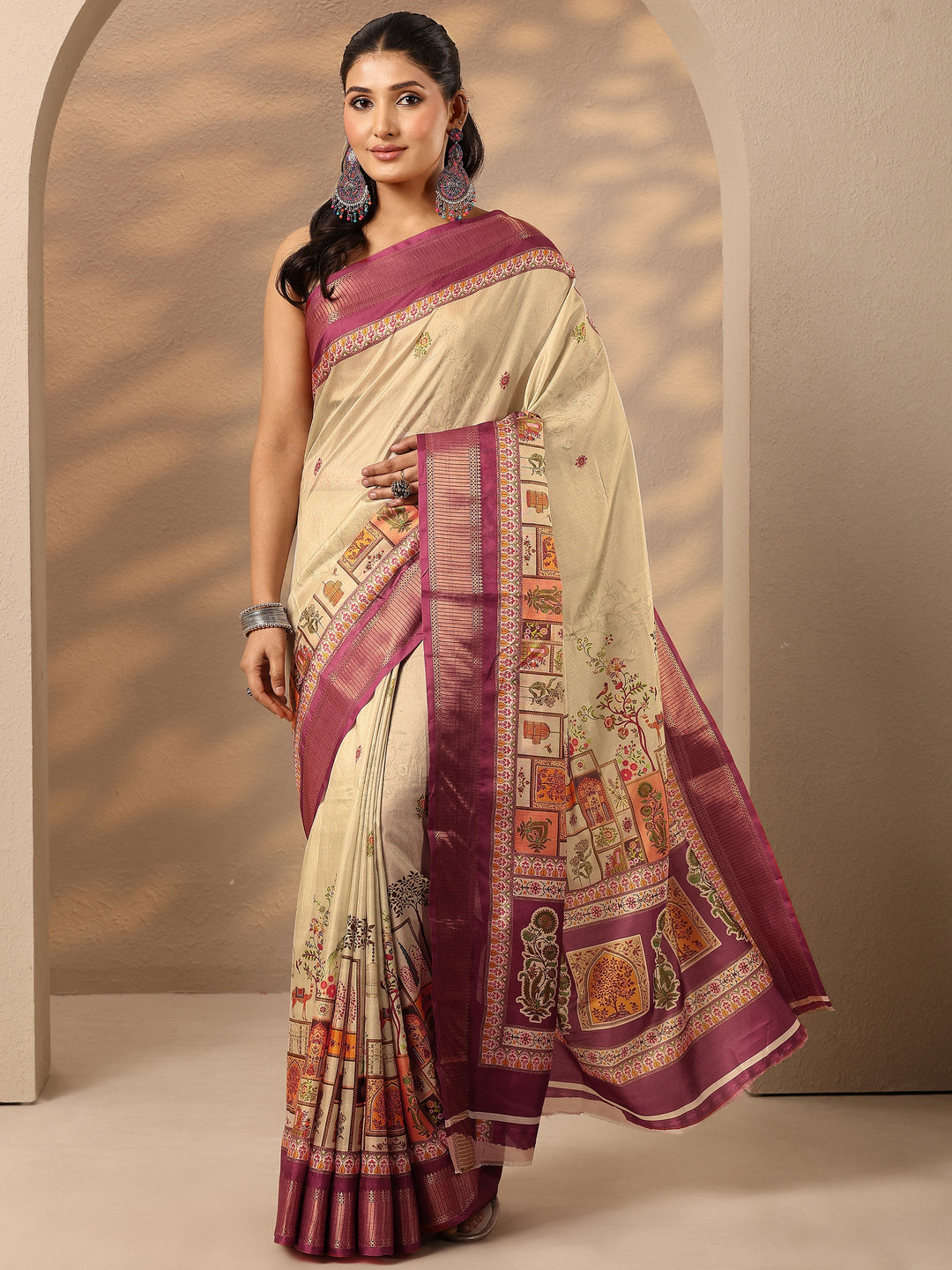 Beige Printed Silk Blend Saree With Unstitched Blouse Piece