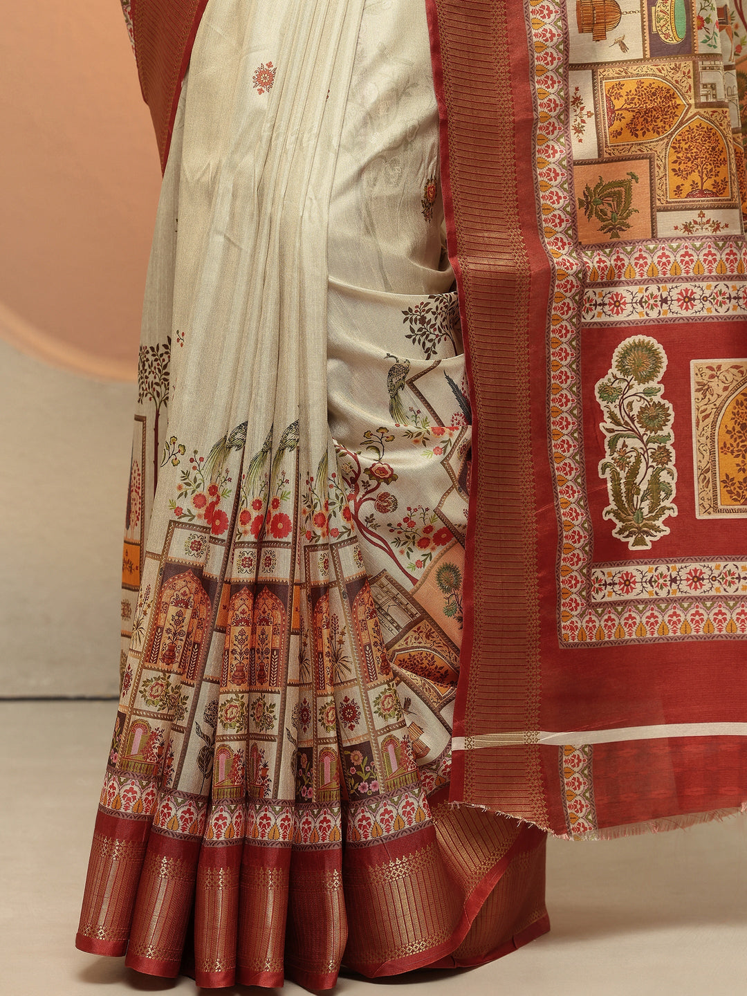 Beige Printed Silk Blend Saree With Unstitched Blouse Piece
