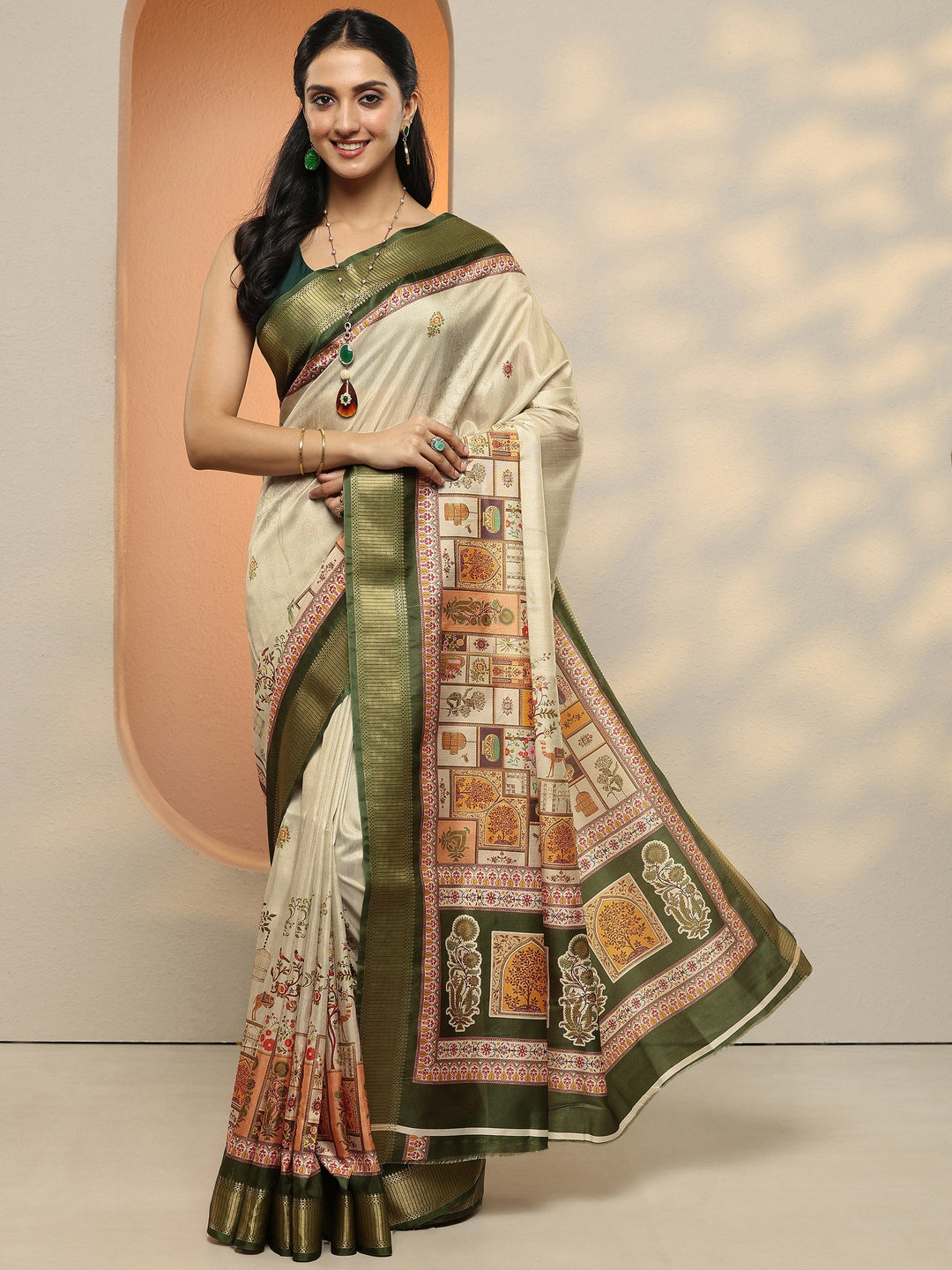 Beige Printed Silk Blend Saree With Unstitched Blouse Piece