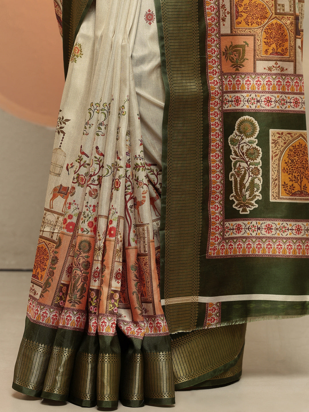 Beige Printed Silk Blend Saree With Unstitched Blouse Piece