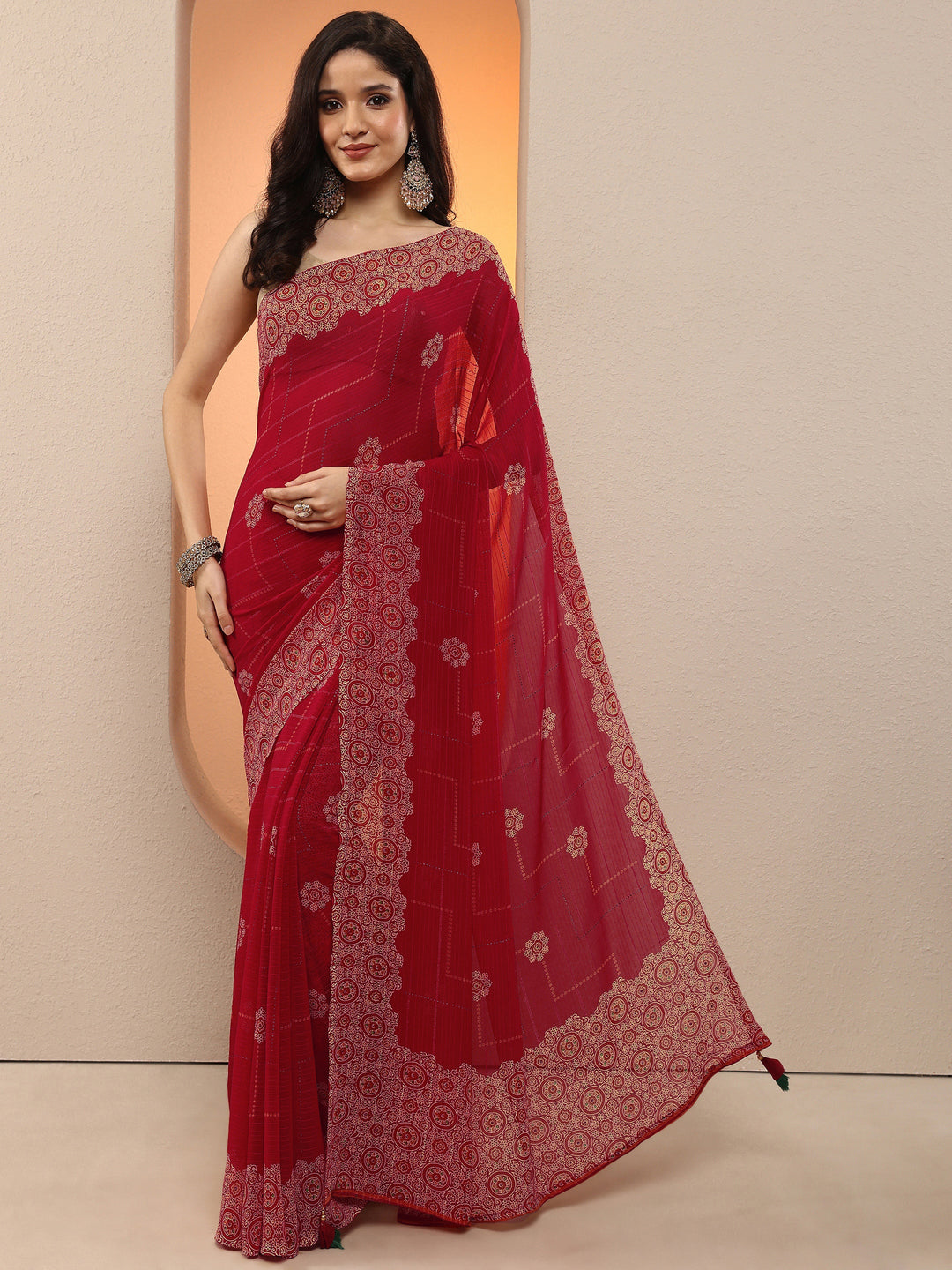 Red Printed Georgette Saree With Unstitched Blouse Piece