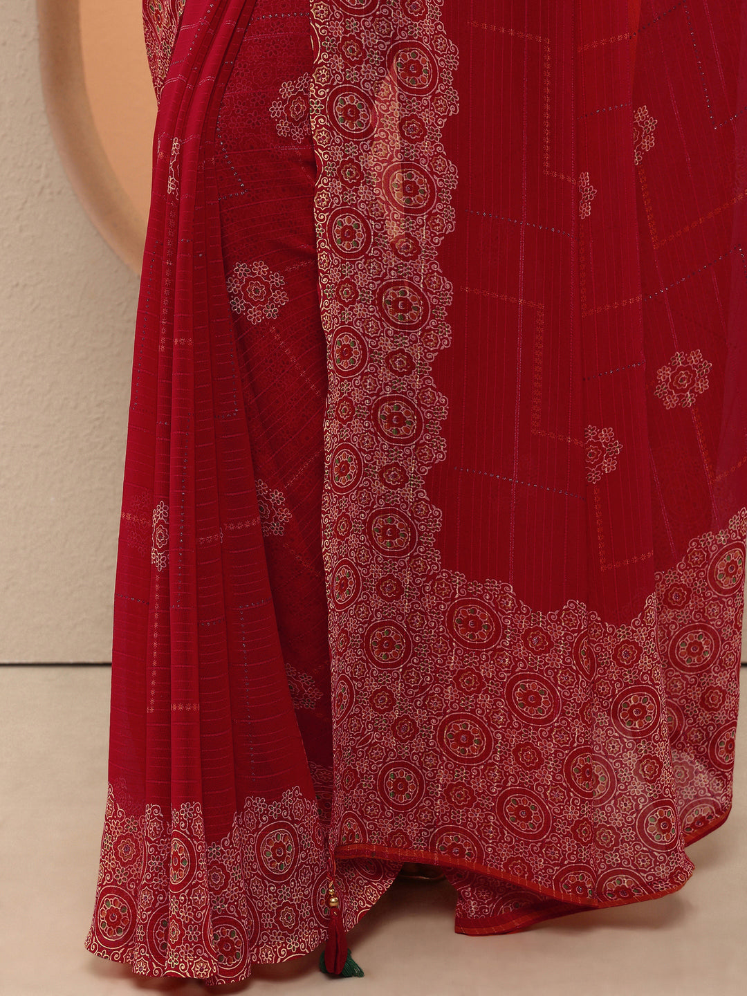 Red Printed Georgette Saree With Unstitched Blouse Piece