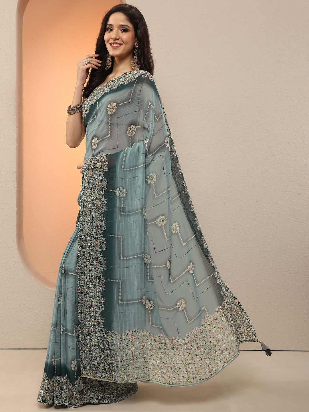 Grey Printed Georgette Saree With Unstitched Blouse Piece