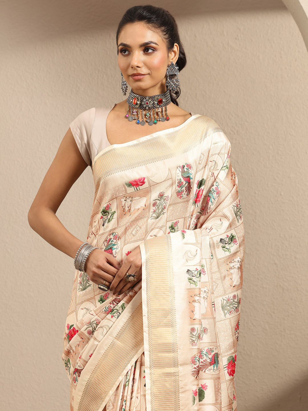 Gold Printed Silk Blend Saree With Unstitched Blouse Piece