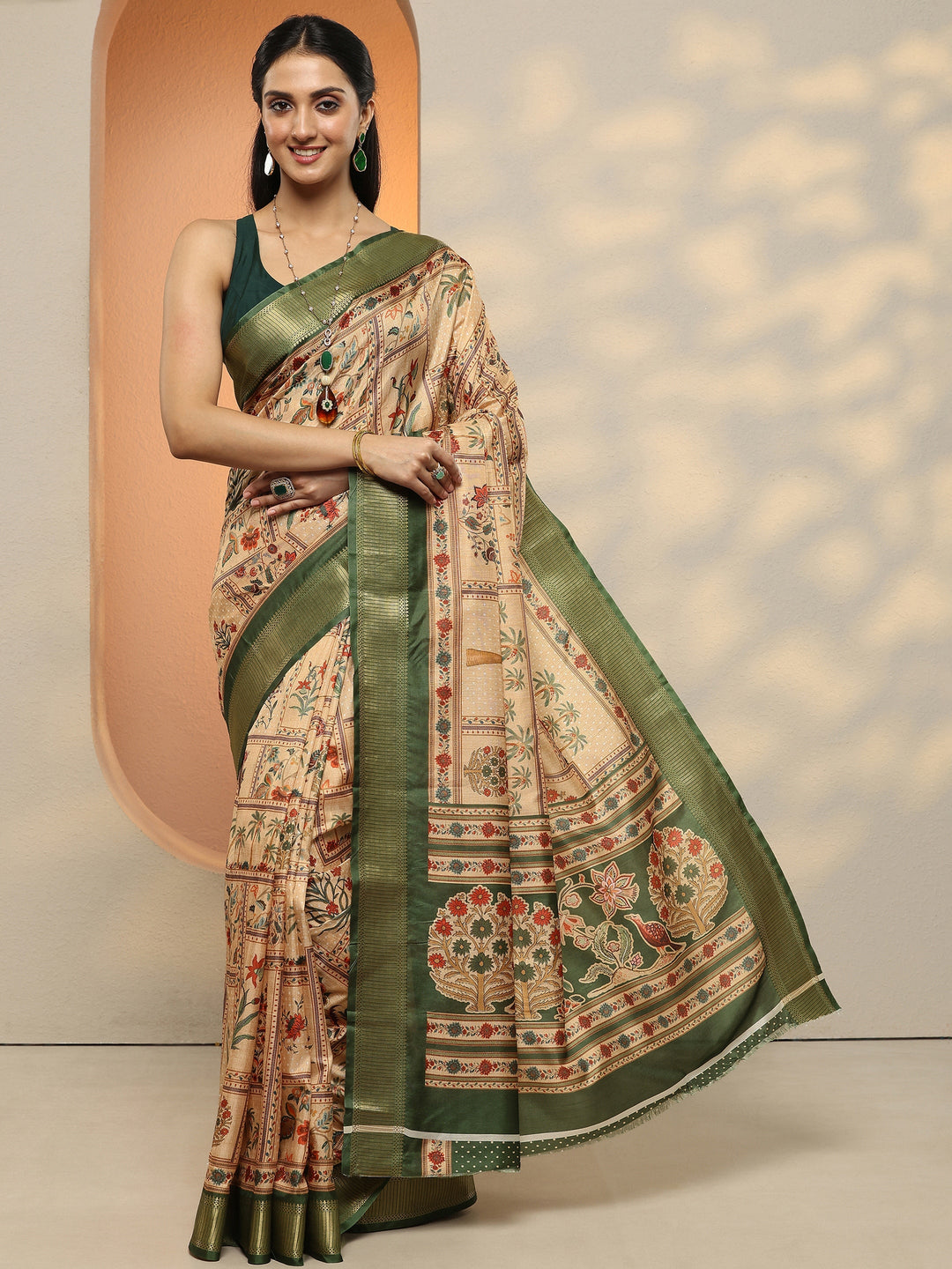 Gold Printed Silk Blend Saree With Unstitched Blouse Piece