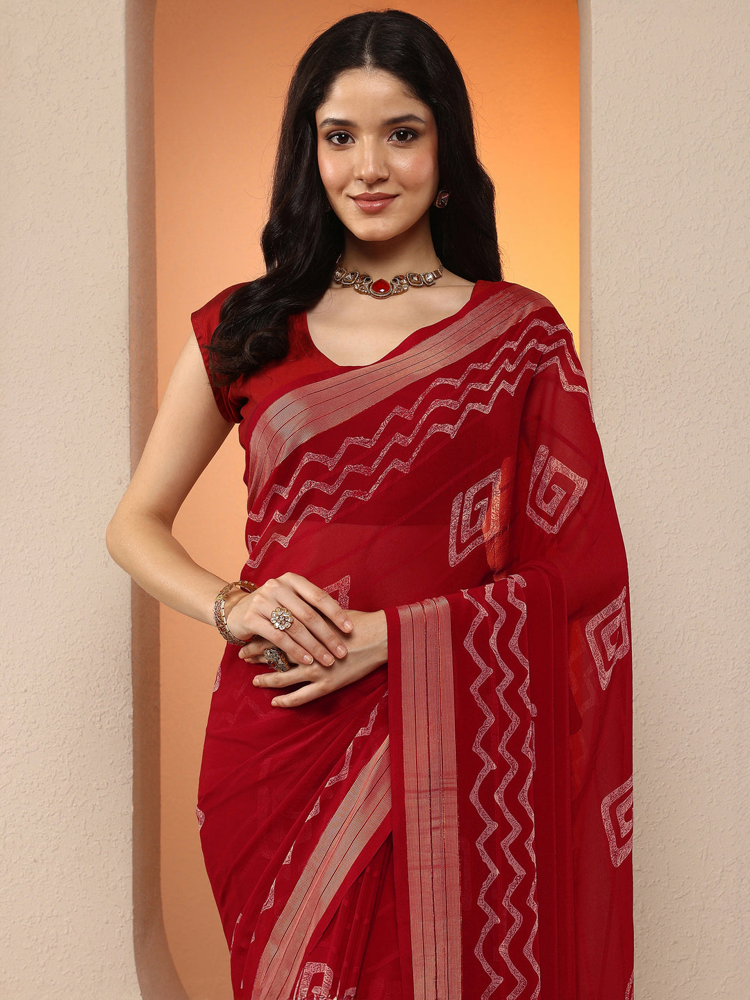 Red Printed Georgette Saree With Unstitched Blouse Piece