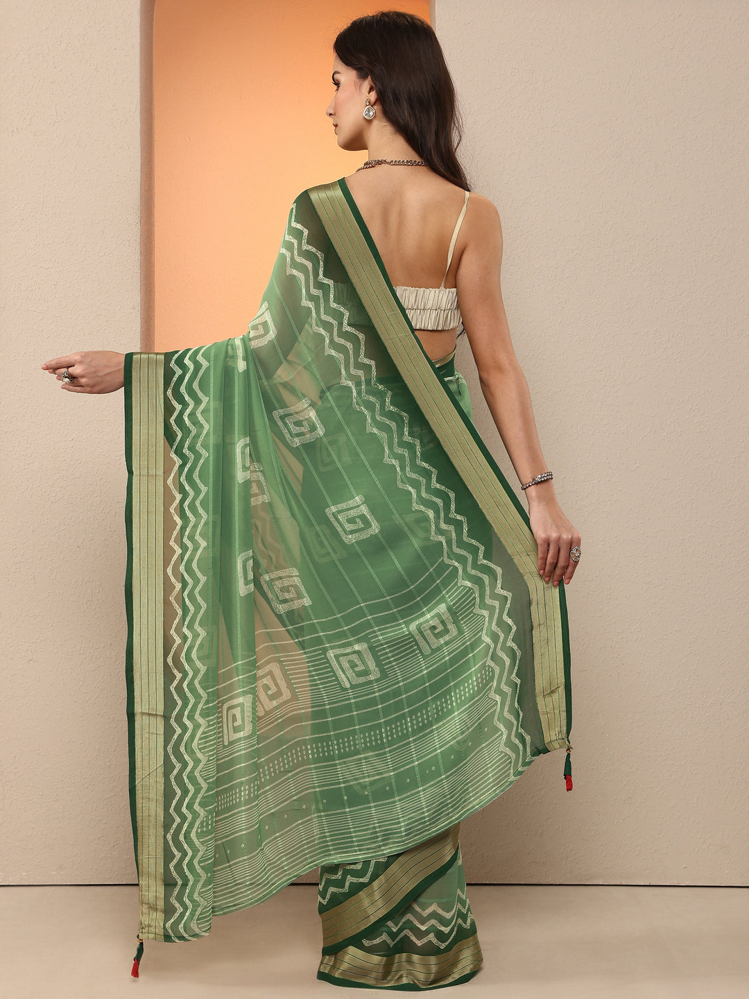 Green Printed Georgette Saree With Unstitched Blouse Piece