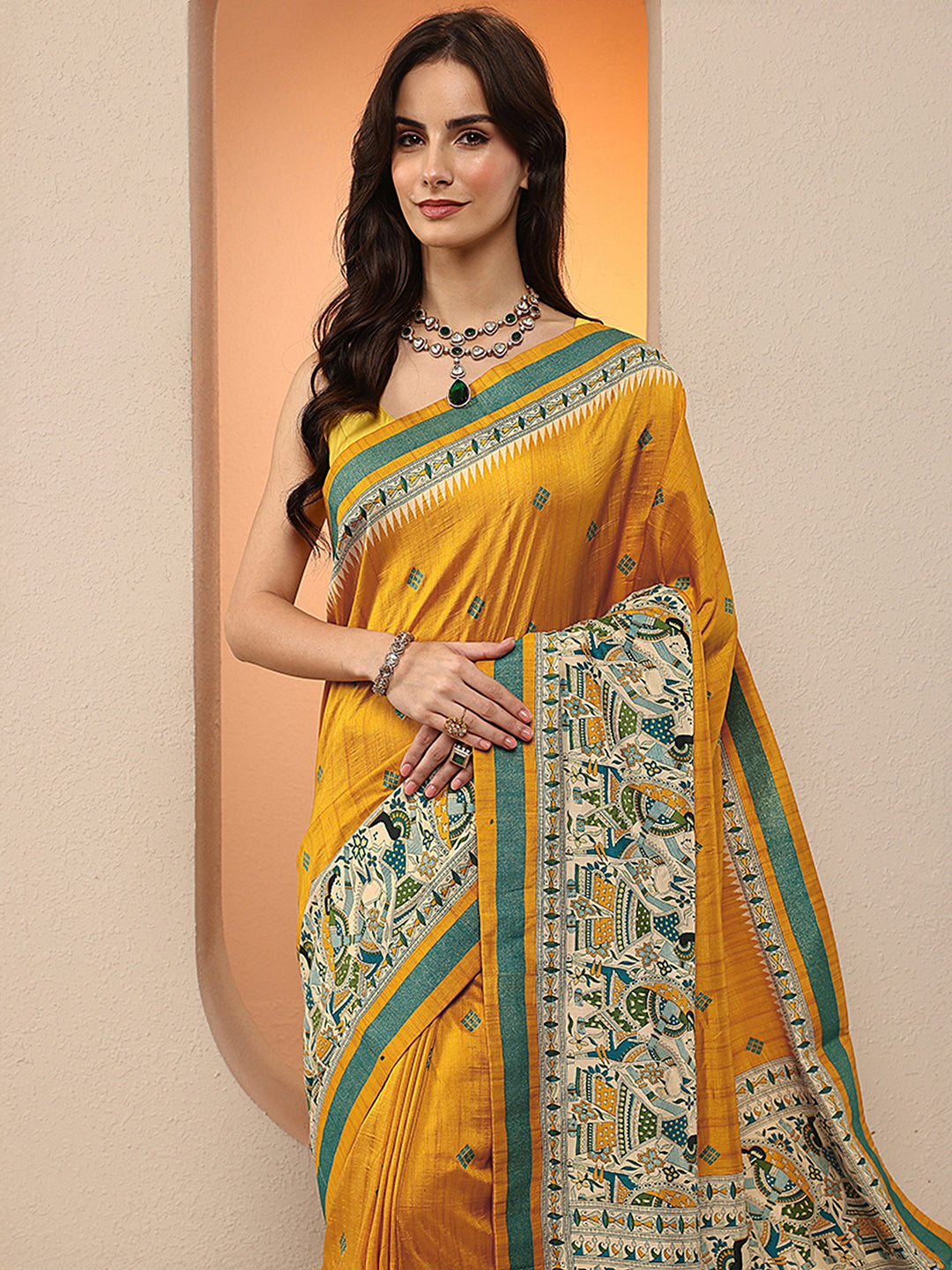 Mustard Printed Silk Blend Saree With Unstitched Blouse Piece
