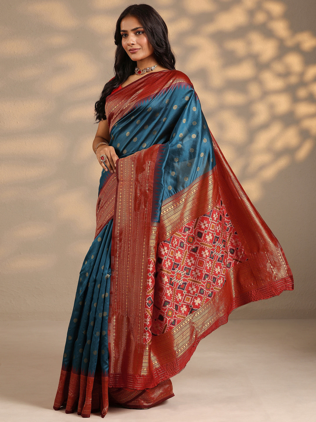 Blue Woven Design Silk Blend Saree With Unstitched Blouse Piece
