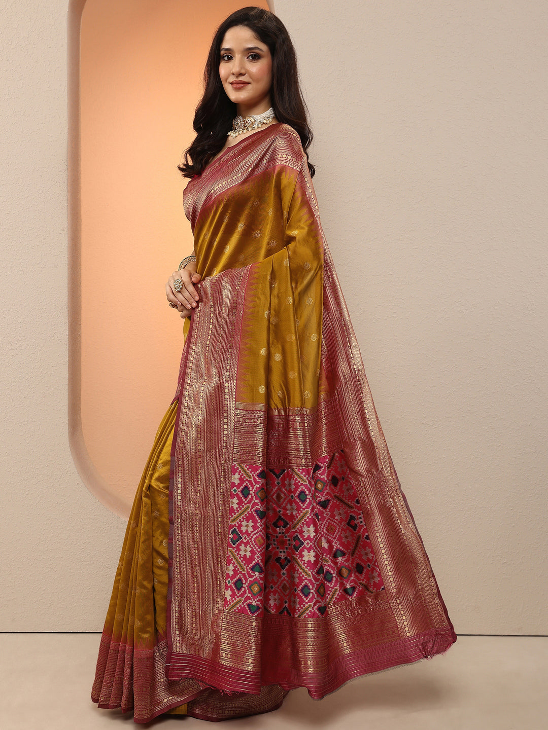 Mustard Woven Design Silk Blend Saree With Unstitched Blouse Piece