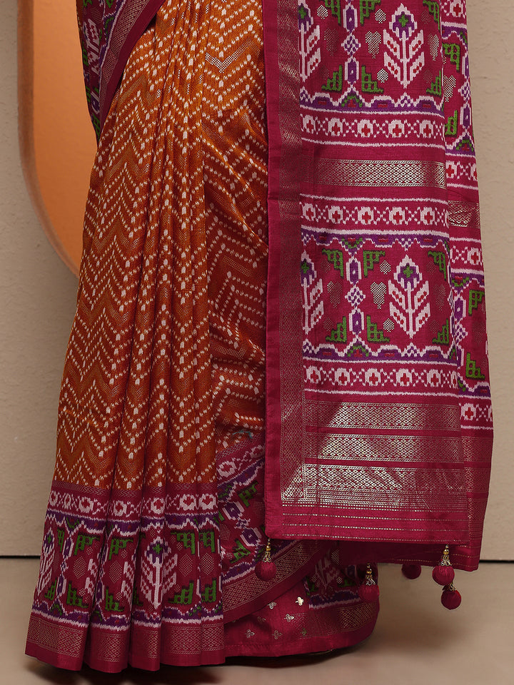 Mustard Chevron Printed Silk Blend Saree With Unstitched Blouse Piece