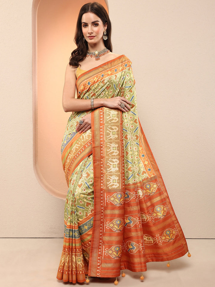 Green Printed Silk Blend Sarees With Unstitched Blouse Piece