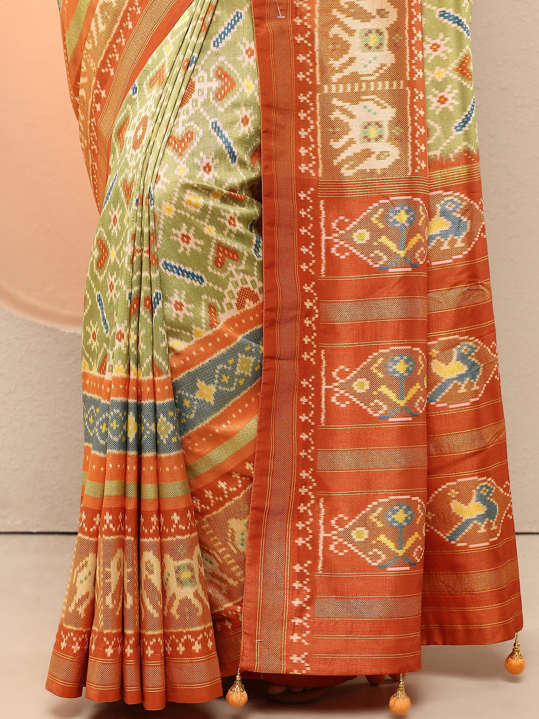 Green Printed Silk Blend Sarees With Unstitched Blouse Piece
