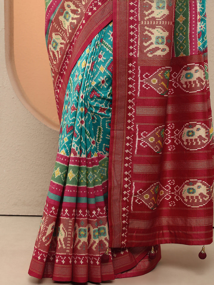 Blue Printed Silk Blend Saree With Unstitched Blouse Piece