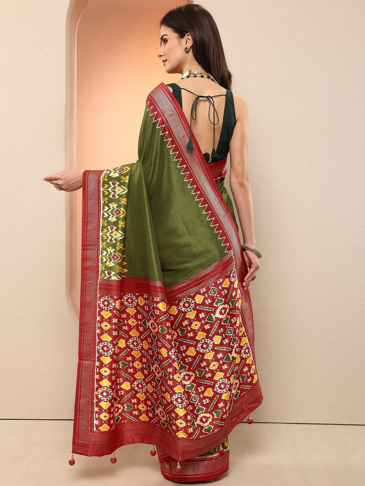 Green Printed Silk Blend Sarees With Unstitched Blouse Piece