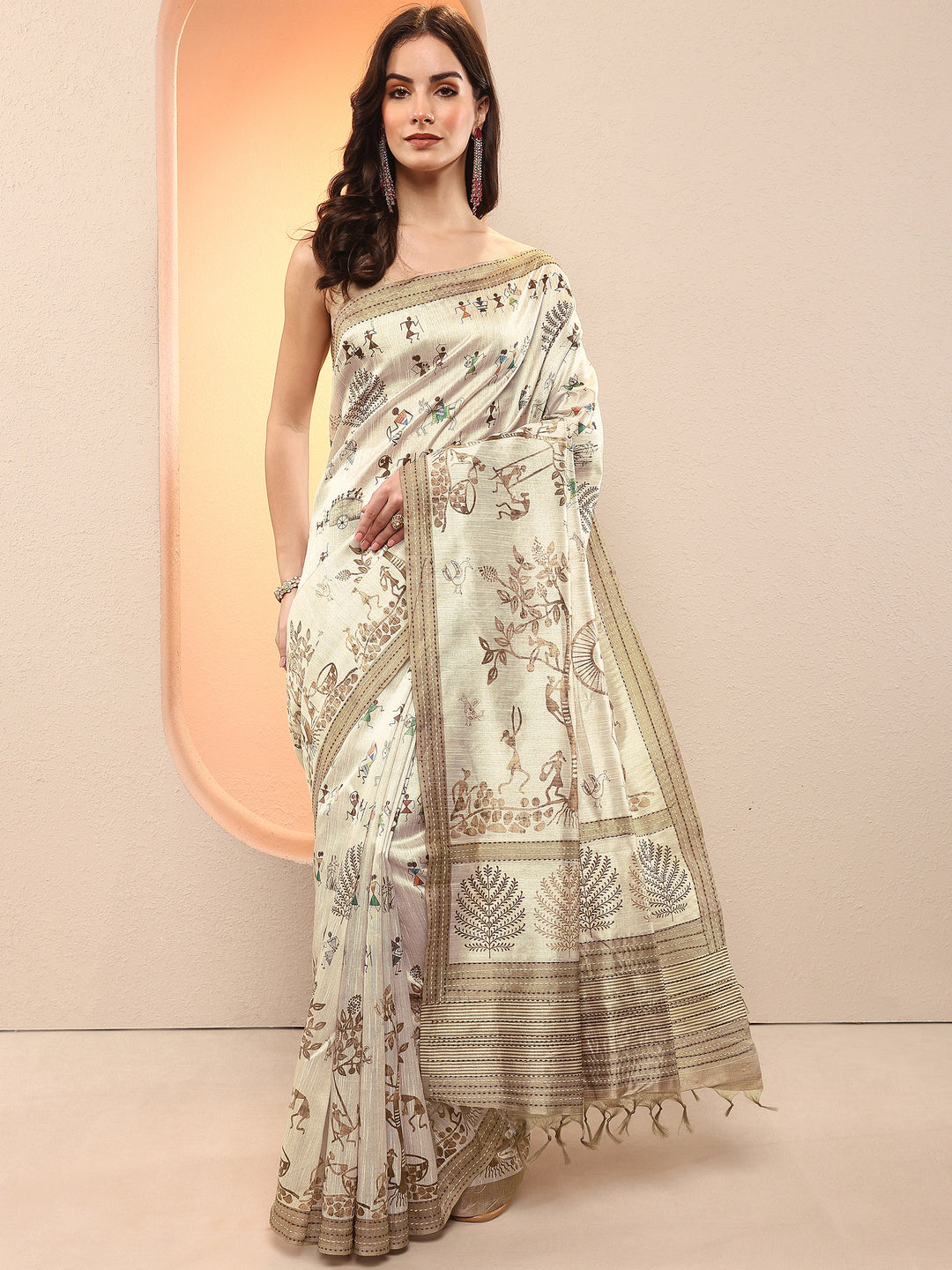 Beige Kalamkari Printed Sarees With Unstitched Blouse Piece