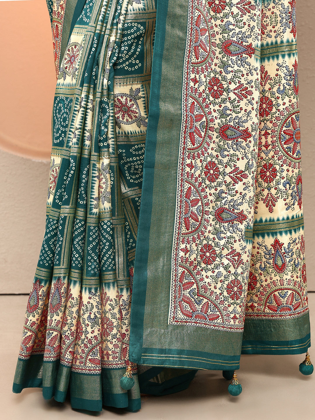 Green Bandhani Printed Sarees With Unstitched Blouse Piece