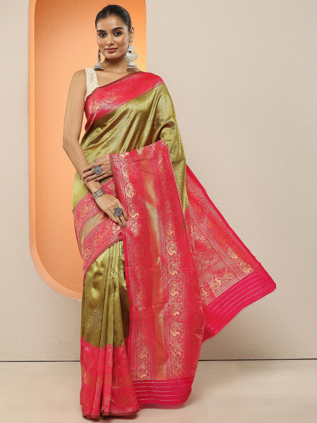 Green Woven Design Silk Blend Sarees With Unstitched Blouse Piece