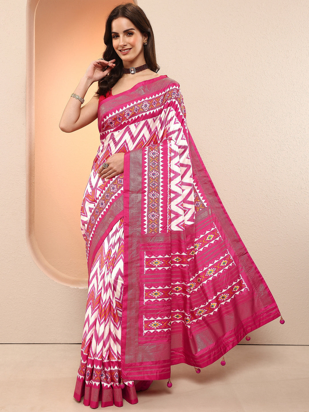 Pink Chevron Printed Sarees With Unstitched Blouse Piece