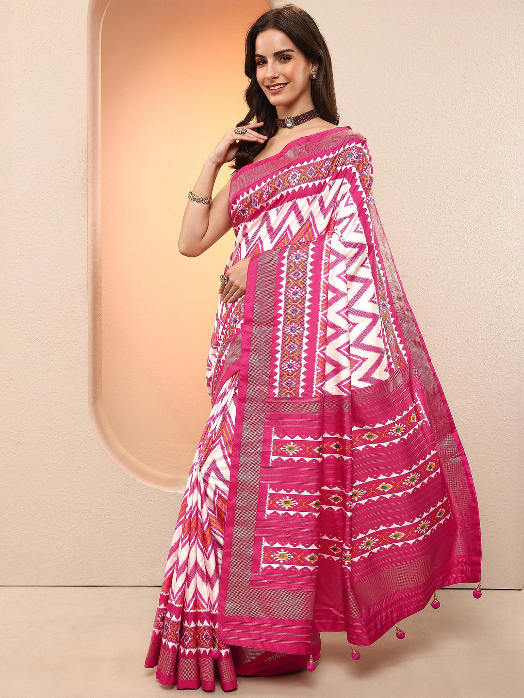 Pink Chevron Printed Sarees With Unstitched Blouse Piece